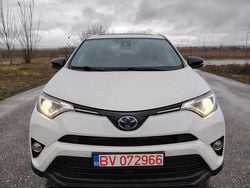 Culoarealb Utilizat 2019 Toyota RAV4 Hatchback | 18.900 EUR