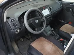 Utilizat 2005 VW Golf V | 2.400 EUR (Preț bun)