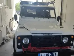 Utilizat 2006 Land Rover Defender SUV | 29.000 EUR