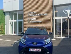 Albastru Utilizat 2024 Toyota Aygo Hatchback | 15.700 EUR
