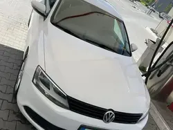 Alb Utilizat 2012 VW Jetta Berlinǎ | 5.000 EUR (Preț OK)