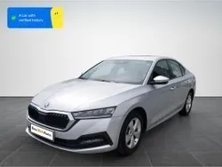 Gri deschis metalic Utilizat 2021 Skoda Octavia Ambition Berlinǎ | 22.750 EUR (Puțin scump)