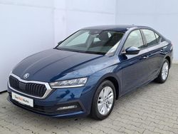 Albastru mediu metalic Utilizat 2023 Skoda Octavia Ambition | 20.812 EUR (Puțin scump)