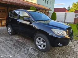 Culoarenegru Utilizat 2008 Toyota RAV4 Multidrive S SUV | 6.990 EUR