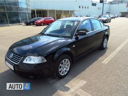 Negru Utilizat 2003 VW Passat Highline Berlinǎ | 4.350 EUR