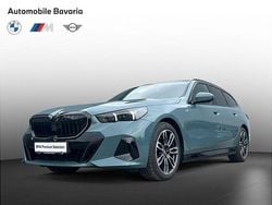 Verde cape york metalizat metalizat Utilizat 2024 BMW 520 Comfort Edition Break | 59.508 EUR (Scump)