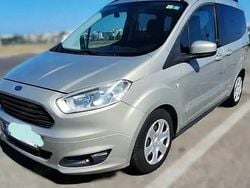 Utilizat 2015 Ford Courier Monovolum | 4.200 EUR