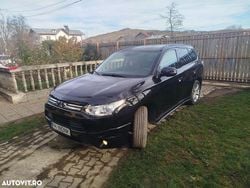Culoarenegru Utilizat 2013 Mitsubishi Outlander SUV | 8.500 EUR (Scump)