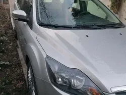 Gri Utilizat 2008 Ford Focus Titanium Hatchback | 3.000 EUR (Preț OK)