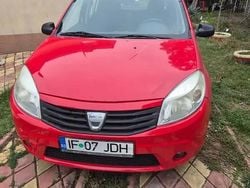 Utilizat 2010 Dacia Sandero Hatchback | 1.999 EUR
