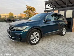 Culoarealbastru Utilizat 2022 VW Tiguan Elegance SUV | 35.000 EUR