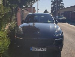 Culoarenegru Utilizat 2018 Porsche Cayenne SUV | 27.000 EUR