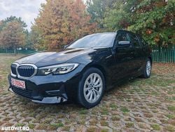 Culoarenegru Utilizat 2021 BMW 330e Advantage Break | 24.000 EUR (Preț bun)
