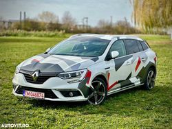 Culoarealb Utilizat 2017 Renault Mégane GrandTour Business Break | 9.999 EUR (Scump)