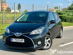 Utilizat 2015 Toyota Yaris Hybrid Hatchback | 8.500 EUR