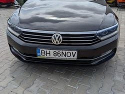 Culoarenegru Utilizat 2015 VW Passat Highline Break | 9.749 EUR (Preț bun)