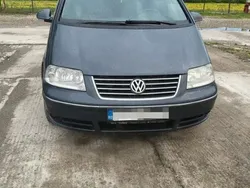 Albastru Utilizat 2005 VW Sharan Monovolum | 2.800 EUR