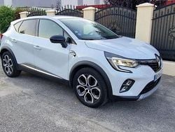 Alb Utilizat 2021 Renault Captur Intens SUV | 14.590 EUR (Super Preț)
