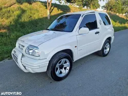 Culoarealb Utilizat 2001 Suzuki Grand Vitara SUV | 5.490 EUR
