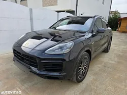 Albastru Utilizat 2021 Porsche Cayenne SUV | 79.000 EUR