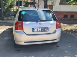 Utilizat 2005 Toyota Corolla Hatchback | 2.399 EUR