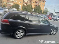 Negru Utilizat 2005 Opel Vectra Break | 5.000 EUR
