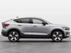 ["silver dawn metallic"] Utilizat 2023 Volvo C40 Ultimate SUV | 61.887 EUR