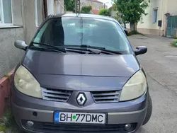 Utilizat 2006 Renault Scénic II SE Monovolum | 2.100 EUR