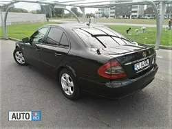 Negru Utilizat 2009 Mercedes E220 Berlinǎ | 3.990 EUR