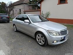 Utilizat 2008 Mercedes 320 Berlinǎ | 4.500 EUR