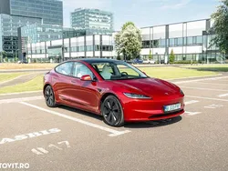 Culoarerosu Utilizat 2024 Tesla Model 3 Long Range AWD Berlinǎ | 41.990 EUR (Scump)