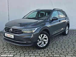 Gri mediu normal Utilizat 2022 VW Tiguan Life SUV | 29.500 EUR (Preț OK)