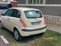 Utilizat 2004 Lancia Ypsilon Hatchback | 450 EUR
