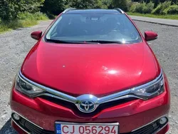 Rosu Utilizat 2015 Toyota Auris Hybrid Edition-S Break | 10.999 EUR (Preț OK)