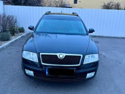 Negru Utilizat 2006 Skoda Octavia Break | 2.900 EUR (Preț OK)
