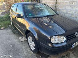Culoarenegru Utilizat 2001 VW Golf IV Comfortline Break | 1.800 EUR (Puțin scump)