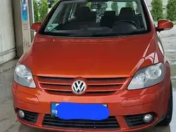Portocaliu Utilizat 2006 VW Golf V Hatchback | 2.600 EUR (Preț OK)