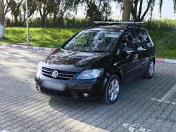 Negru Utilizat 2008 VW Golf Plus Cross Monovolum | 3.700 EUR (Preț OK)