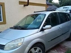 Utilizat 2006 Renault Scénic II SE Monovolum | 850 EUR (Super Preț)