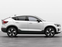 ["crystal white"] Nouă 2025 Volvo EC40 Plus SUV | 57.480 EUR