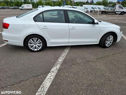 Culoarealb Utilizat 2014 VW Jetta Trendline Berlinǎ | 7.200 EUR (Preț OK)