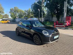 Culoarenegru Utilizat 2024 Mini Cooper SE Hatchback | 37.000 EUR