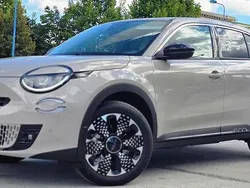 Culoaregri Nouă 2025 Fiat 600 La Prima SUV | 28.919 EUR