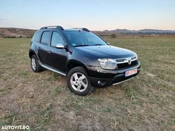 Culoarenegru Utilizat 2013 Dacia Duster Lauréate SUV | 6.750 EUR (Preț bun)