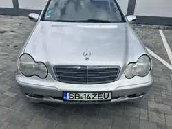 Mercedes C180