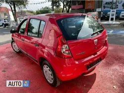 Rosu Utilizat 2009 Dacia Sandero Hatchback | 3.999 EUR (Preț OK)