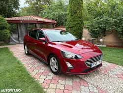 Rosu Utilizat 2020 Ford Focus Trend Berlinǎ | 9.500 EUR (Preț OK)