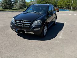 Utilizat 2011 Mercedes ML350 SUV | 13.900 EUR