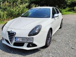 Alb Utilizat 2011 Alfa Romeo Giulietta Distinctive Hatchback | 4.150 EUR