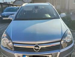 Argintiu Utilizat 2007 Opel Astra Break | 1.550 EUR (Preț OK)